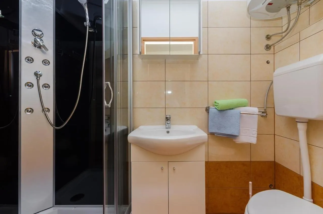 Holiday Home In Grizane 39314  Grizane-Belgrad