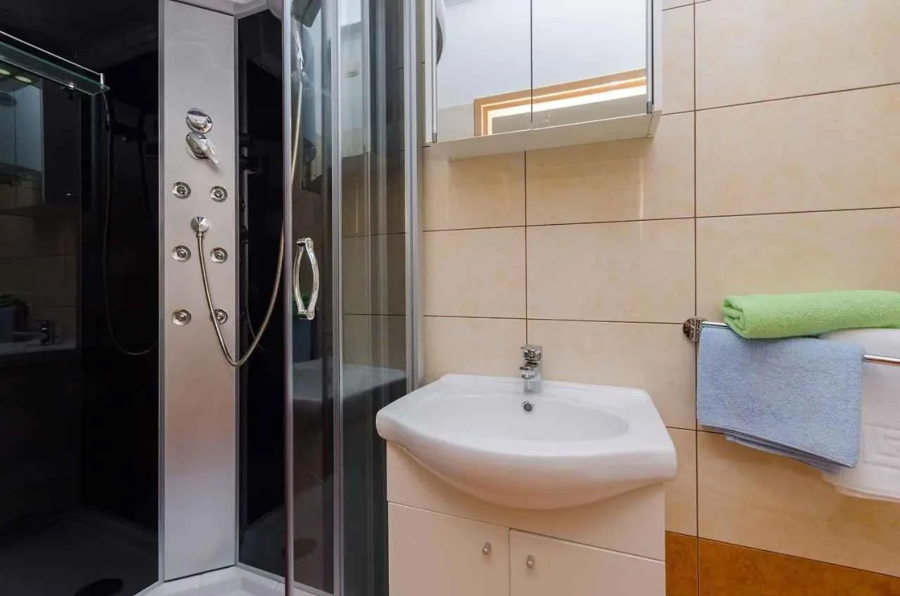Holiday Home In Grizane 39314